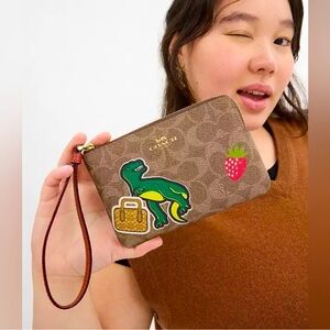 Coach Corner Zip Wristlet